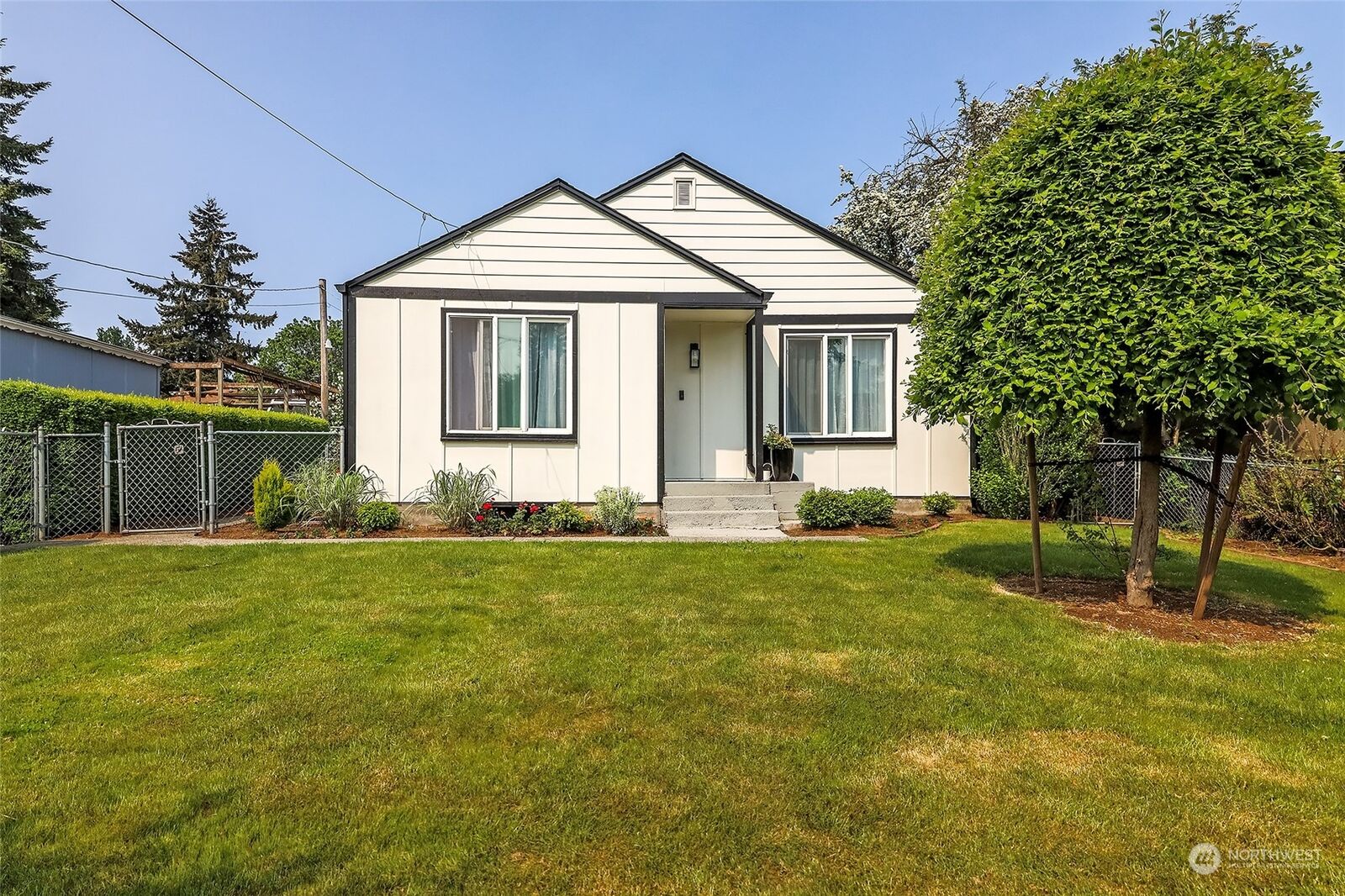 Property Photo: 12615 24th Avenue S WA 98168