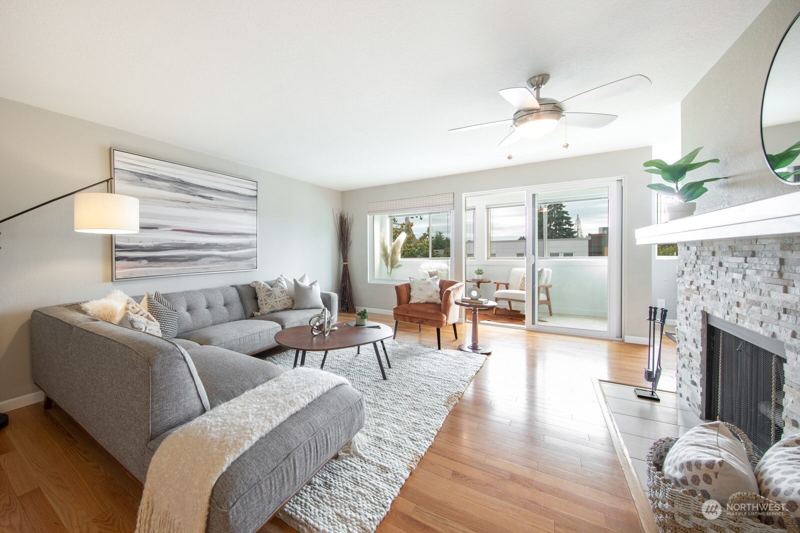 Property Photo: 132 N 132nd Street 404 WA 98133