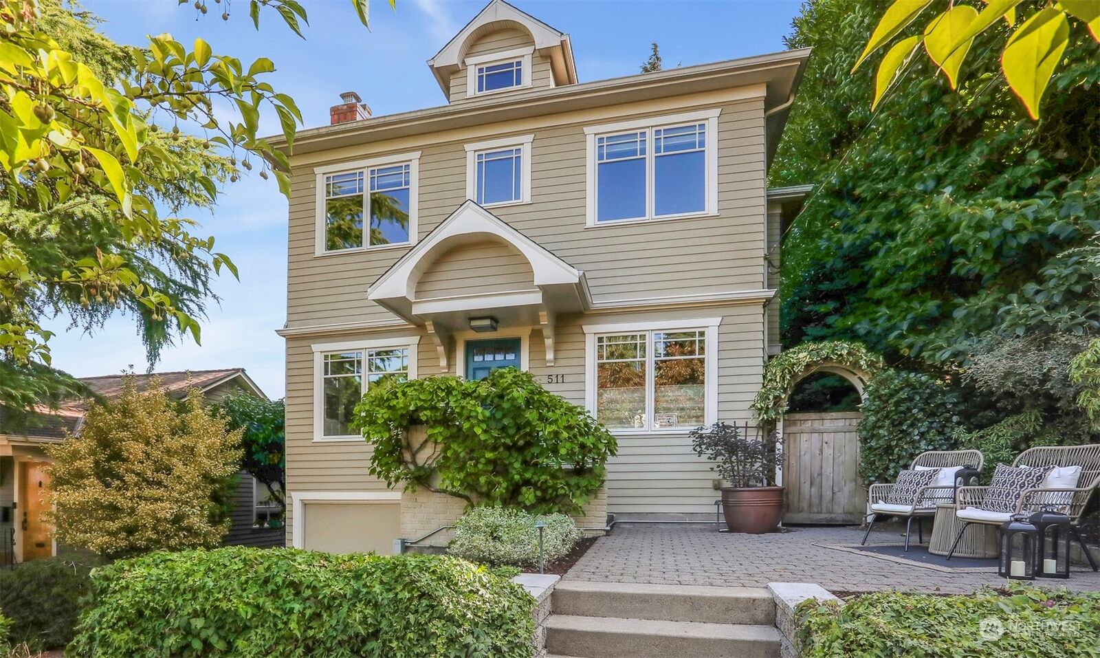 Property Photo: 511 N 63rd Street WA 98103
