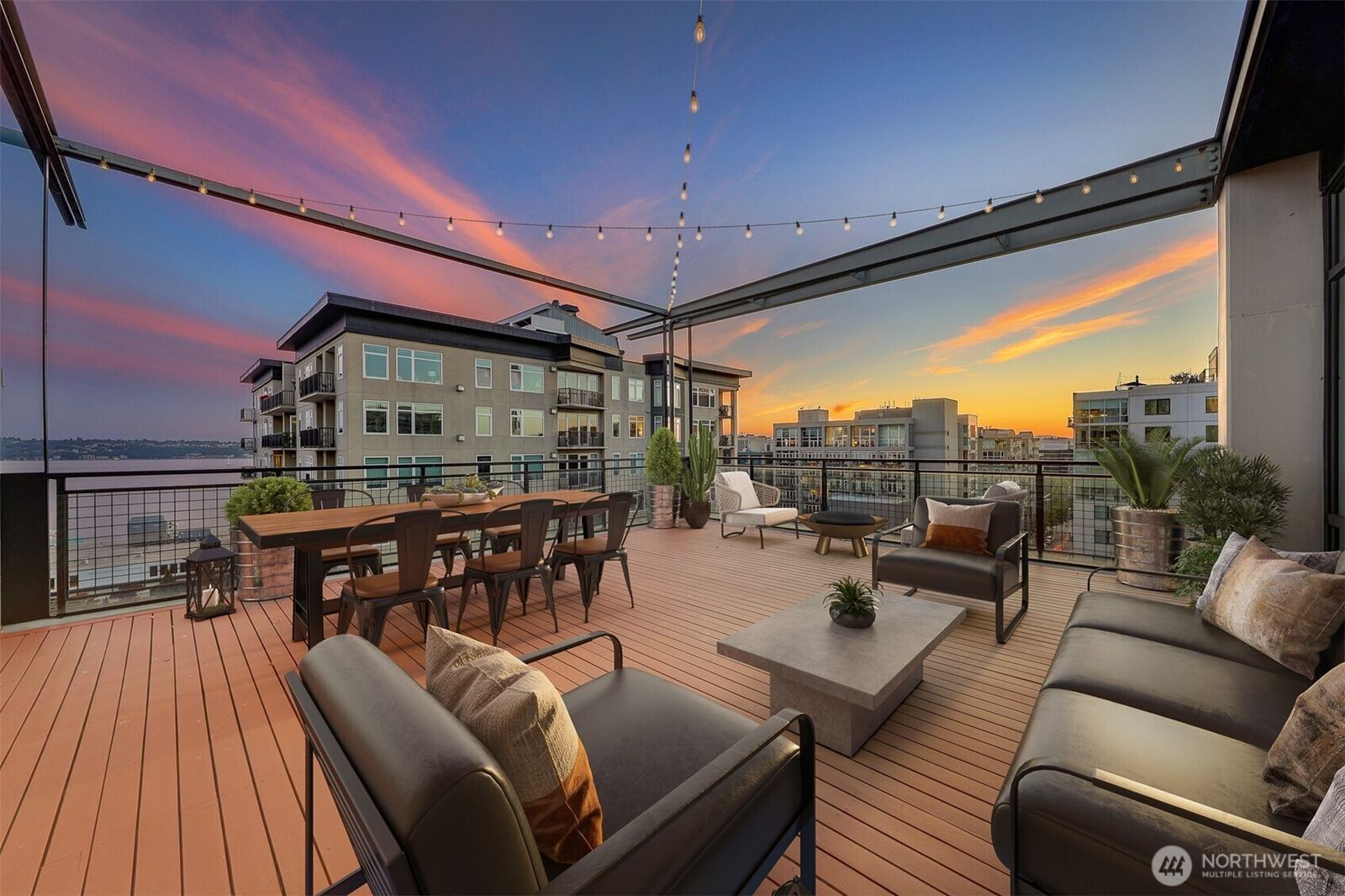Property Photo:  80  Vine Street 703  WA 98121 