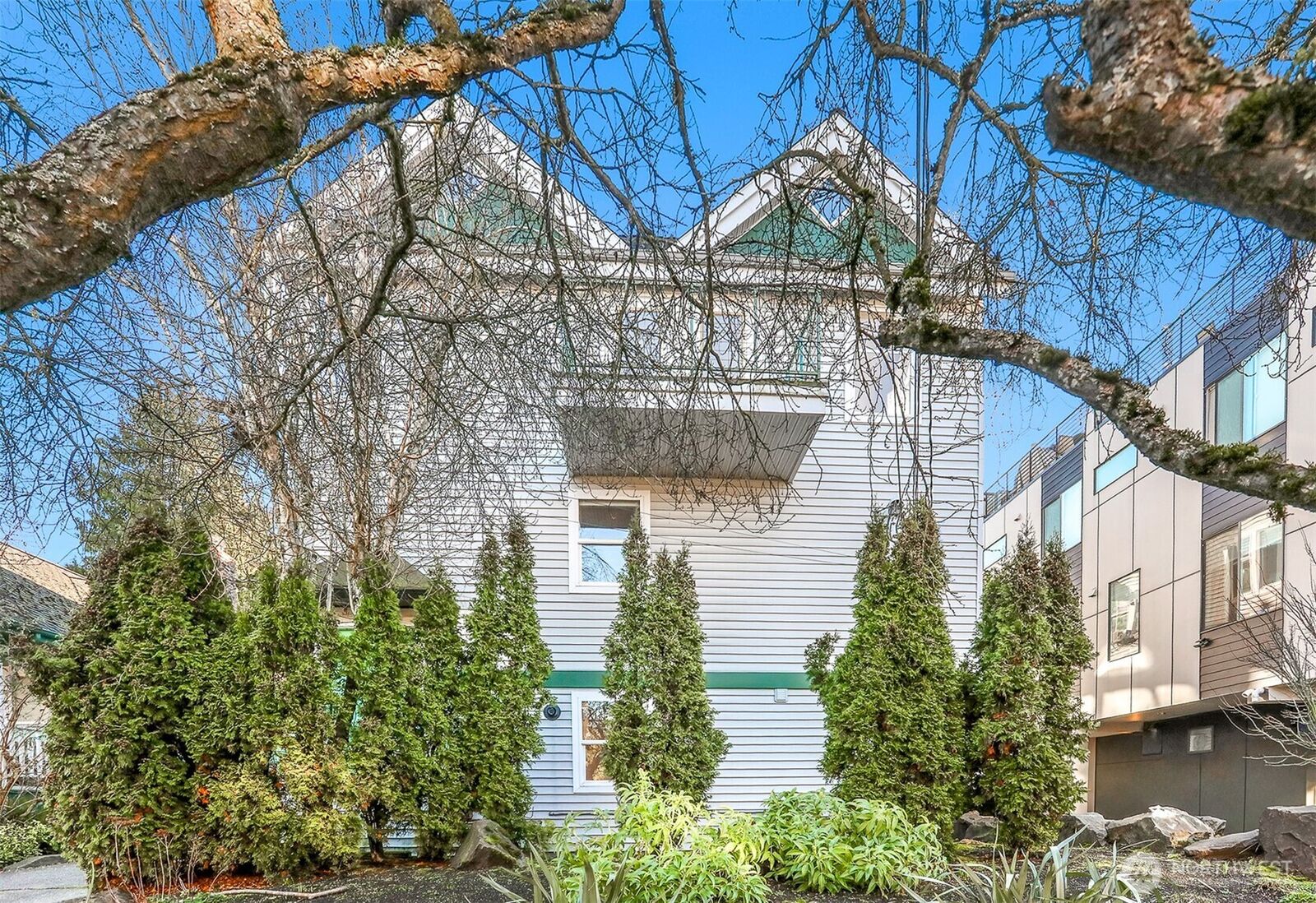 Property Photo: 407 N 49th Street A WA 98103