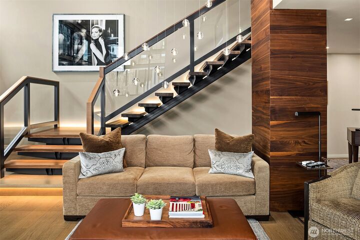 Property Photo: 80 Vine Street 2600 WA 98121