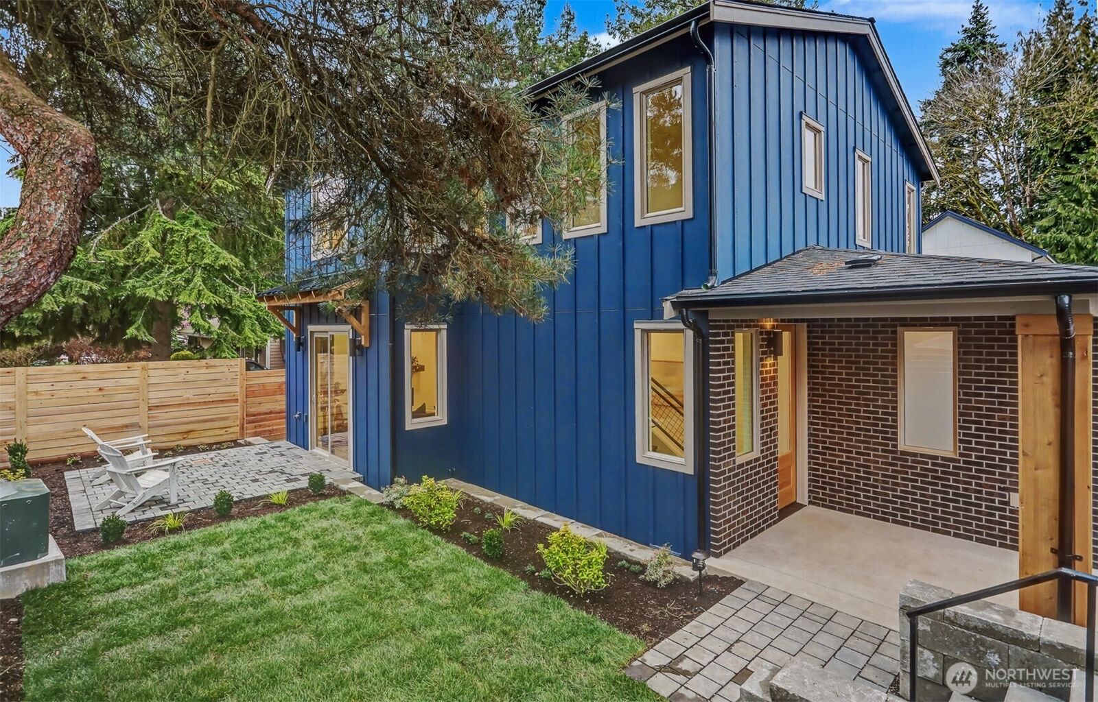 Property Photo: 11247 108th Avenue NE WA 98033