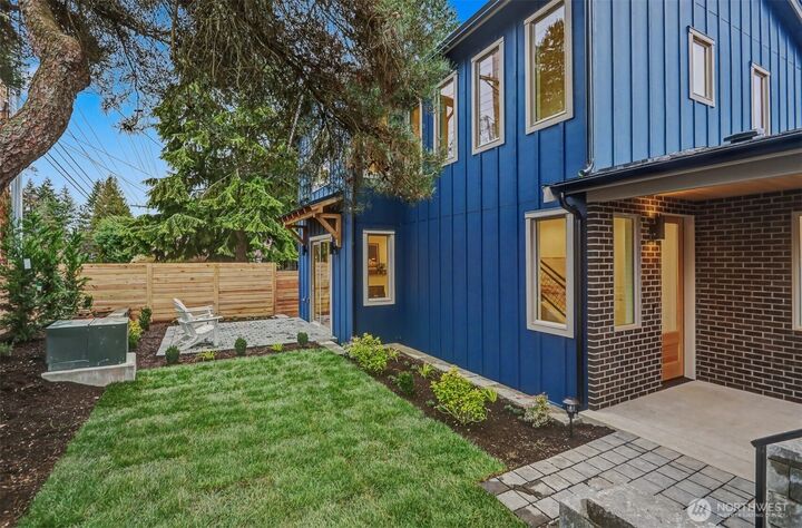 Property Photo: 11247 108th Avenue NE WA 98033