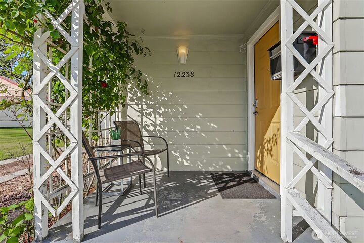 Property Photo: 12238 76th Avenue S WA 98178
